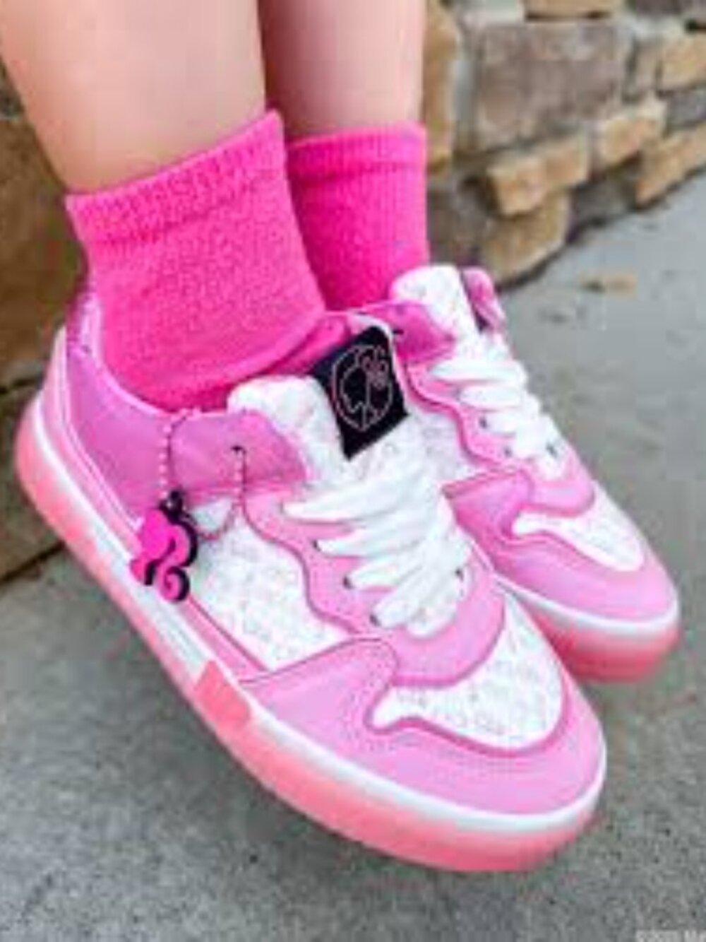 Ground‎ Up Mattel Barbie Pink White Sneakers Shoes w/ Charms Size 1